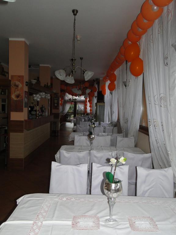 Dworek Familijny Kolobrzeg Exterior photo