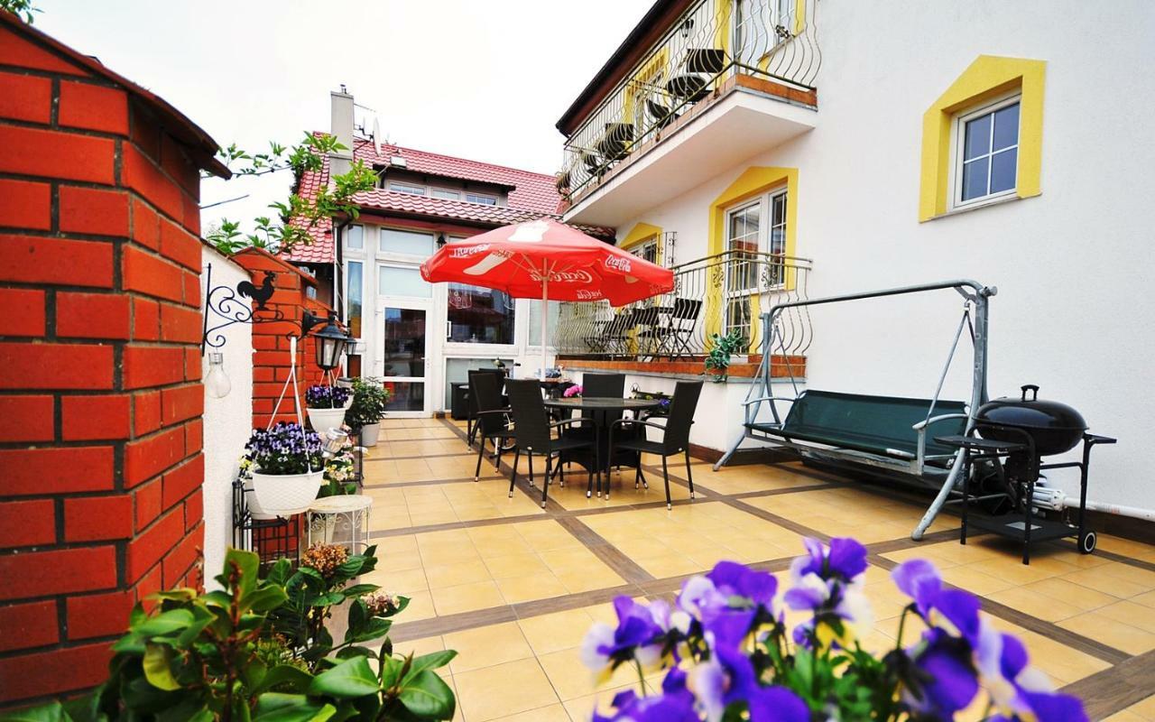 Dworek Familijny Kolobrzeg Exterior photo